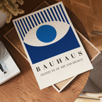 Bauhaus Blue Eye poster visad rakt fram – Posternord affisch i hög tryckkvalitet i hög tryckkvalitet