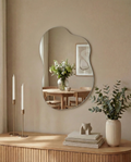 Sommen – Asymmetrisk spegel 40×55 cm – stilren designspegel för hall, badrum eller sovrum hos Posternord