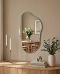 Orsasjön – Asymmetrisk spegel 35×60 cm – stilren designspegel för hall, badrum eller sovrum hos Posternord