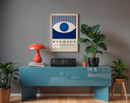 Mockup av Bauhaus Blue Eye affisch på vägg – köp enkelt hos Posternord i hög kvalitet