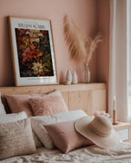 Väggmockup av William Morris Autumn Flourish affisch på ljus vägg – Posternord konsttryck